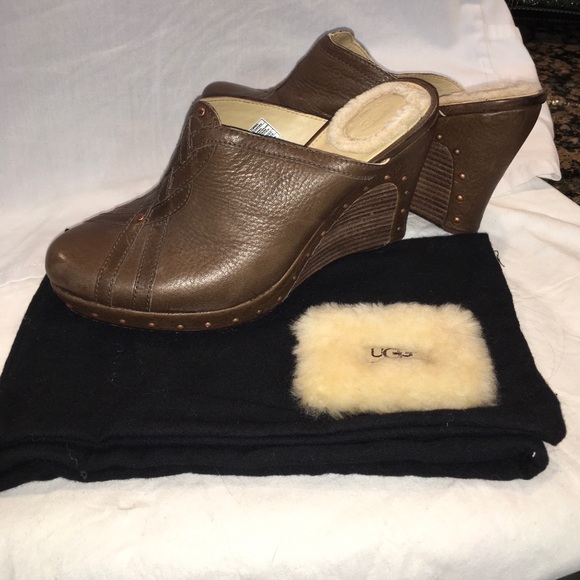 Clogs - Picture 2 of 2